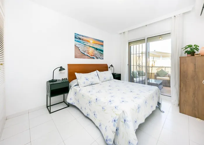 Costa Club 11a * פואנגירולה